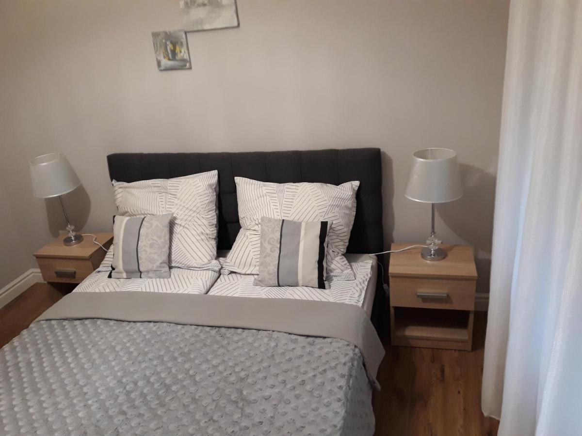 Apartament Wika Lägenhet Wieliczka Exteriör bild